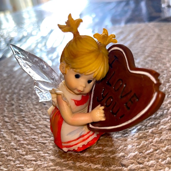 Enesco 2006 My Kitchen Fairies - "Chocolate Love Fairie" 4007325 - Picture 1 of 9